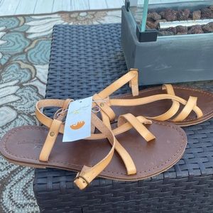 BRAND NEW TARGET BRAND UNIVERSAL THREADS SANDALS